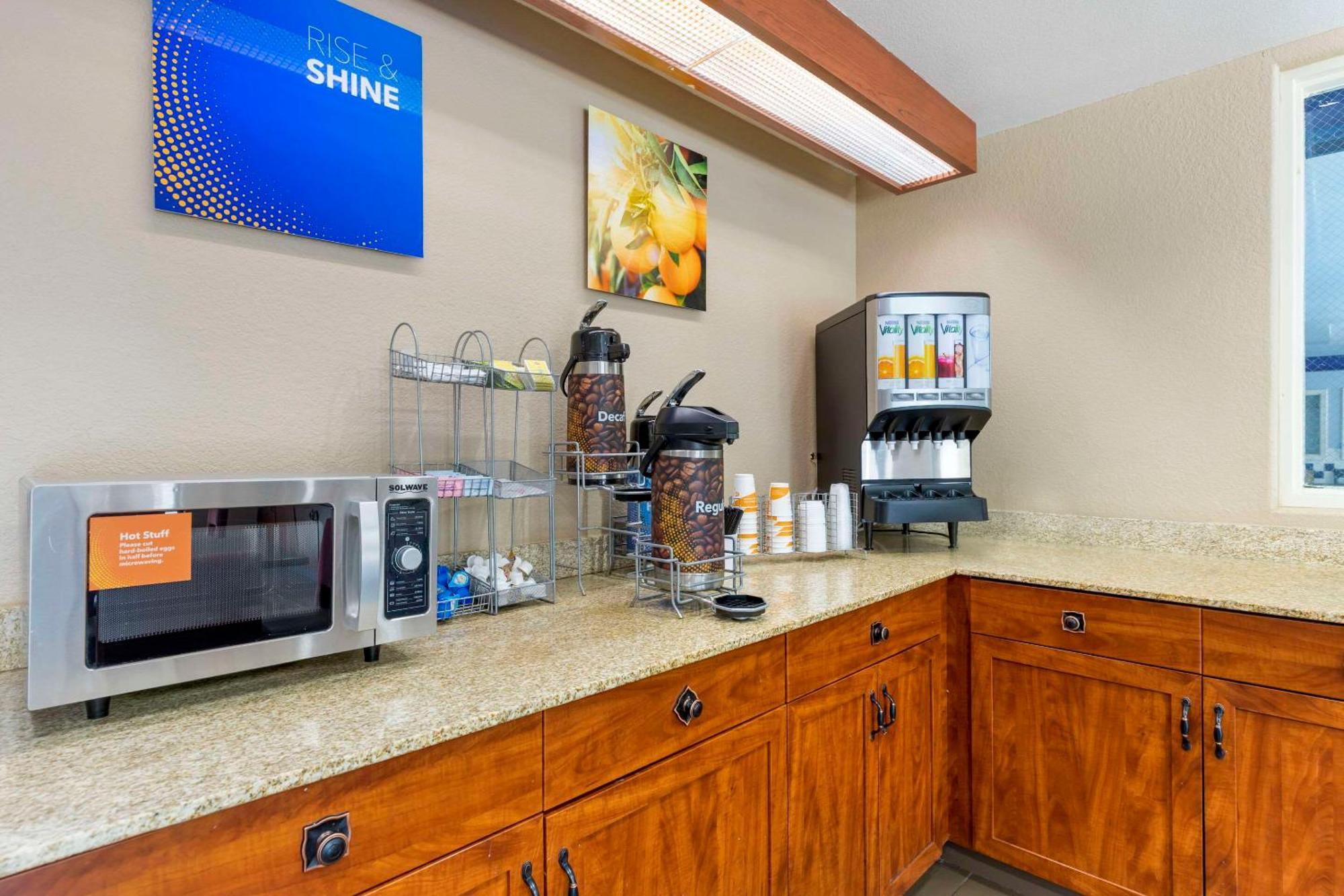 Comfort Suites Lakewood - Denver Exterior foto